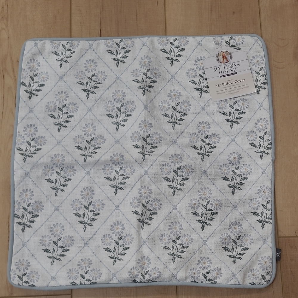 My Texas House Blue and White Accent Pillow Cover Camila Blue 18x18 NWT